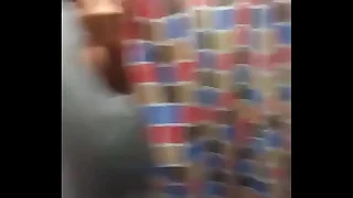 Gordinho safado é pego na punheta durante o banho